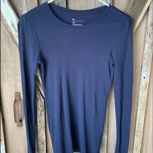GAP Navy long sleeve tee xs